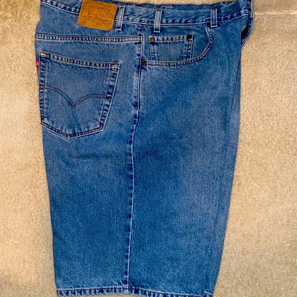 LEVI’S short pants waist 38”blue jeans 👖 denim.